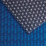 כיסוי צף Silver Blue Geobbuble  700 מיקרון סולארי כהה עם בועות אוויר בצורת שמיניות   